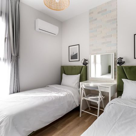 Caesar Blue Seaside Luxury Apartments Gastria Bagian luar foto