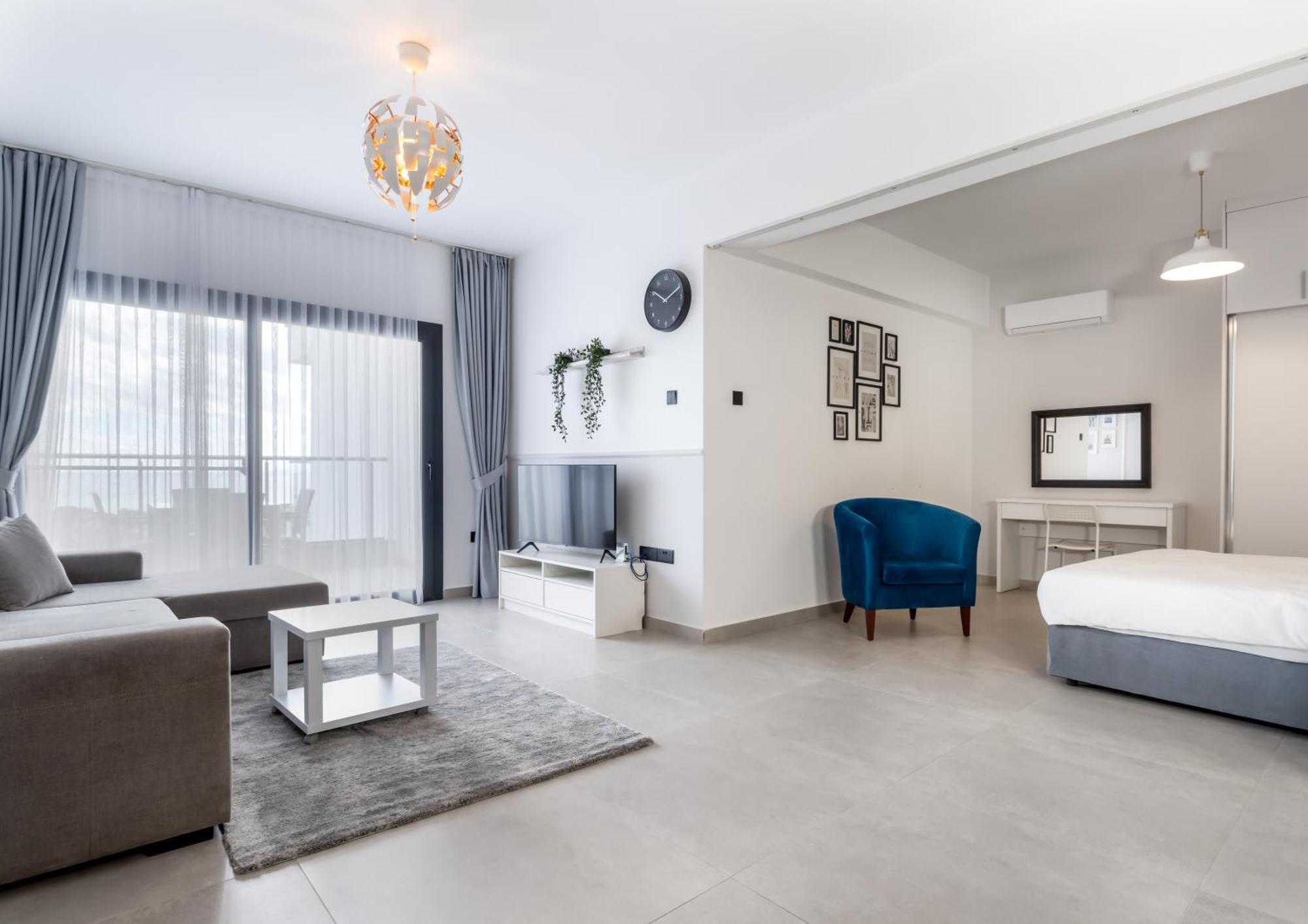 Caesar Blue Seaside Luxury Apartments Gastria Bagian luar foto