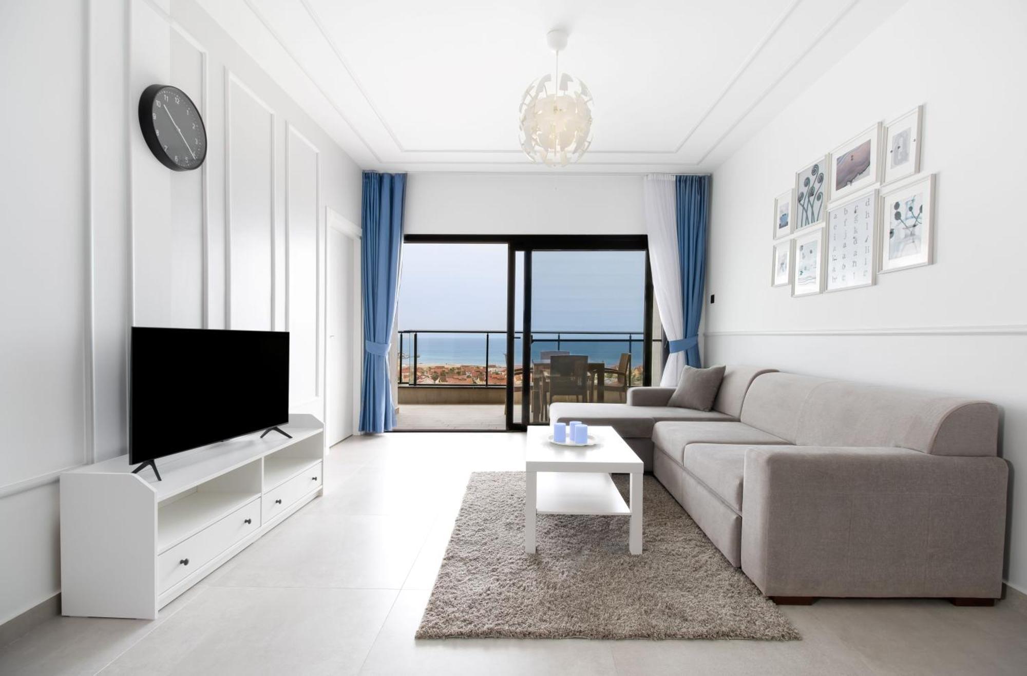 Caesar Blue Seaside Luxury Apartments Gastria Bagian luar foto