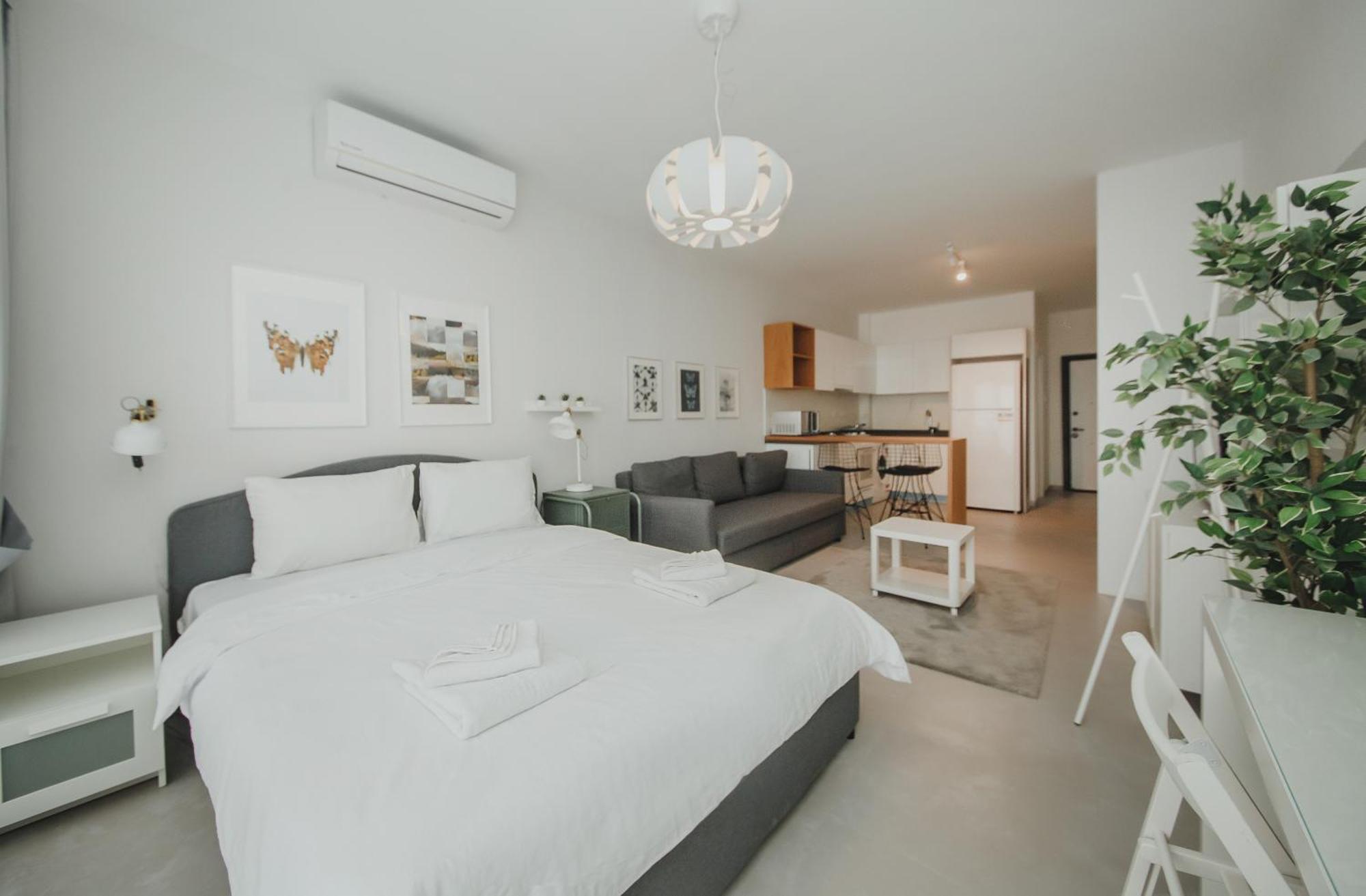 Caesar Blue Seaside Luxury Apartments Gastria Bagian luar foto