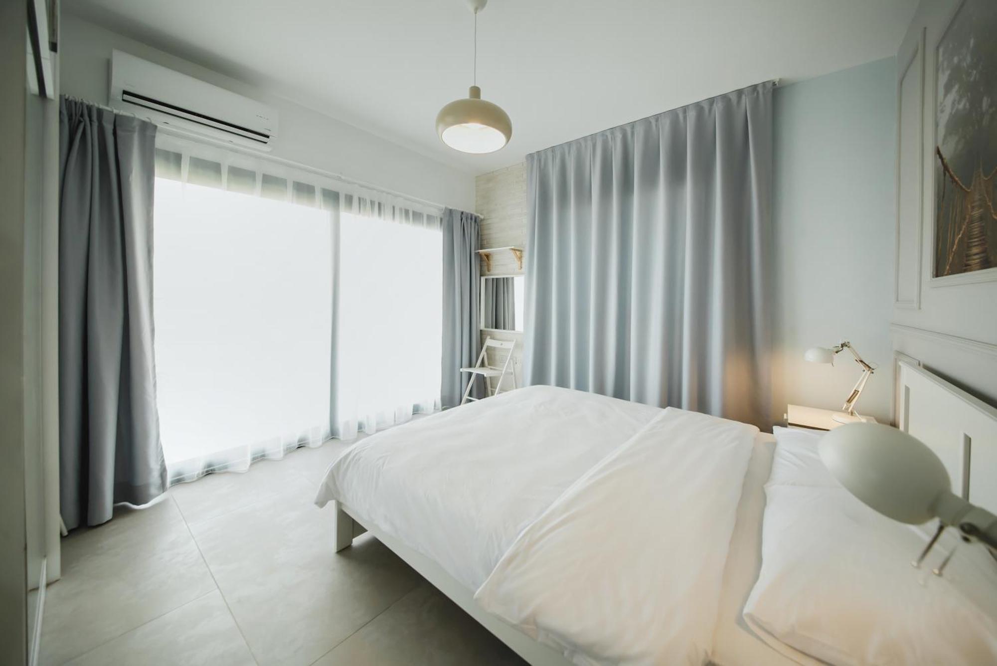 Caesar Blue Seaside Luxury Apartments Gastria Bagian luar foto